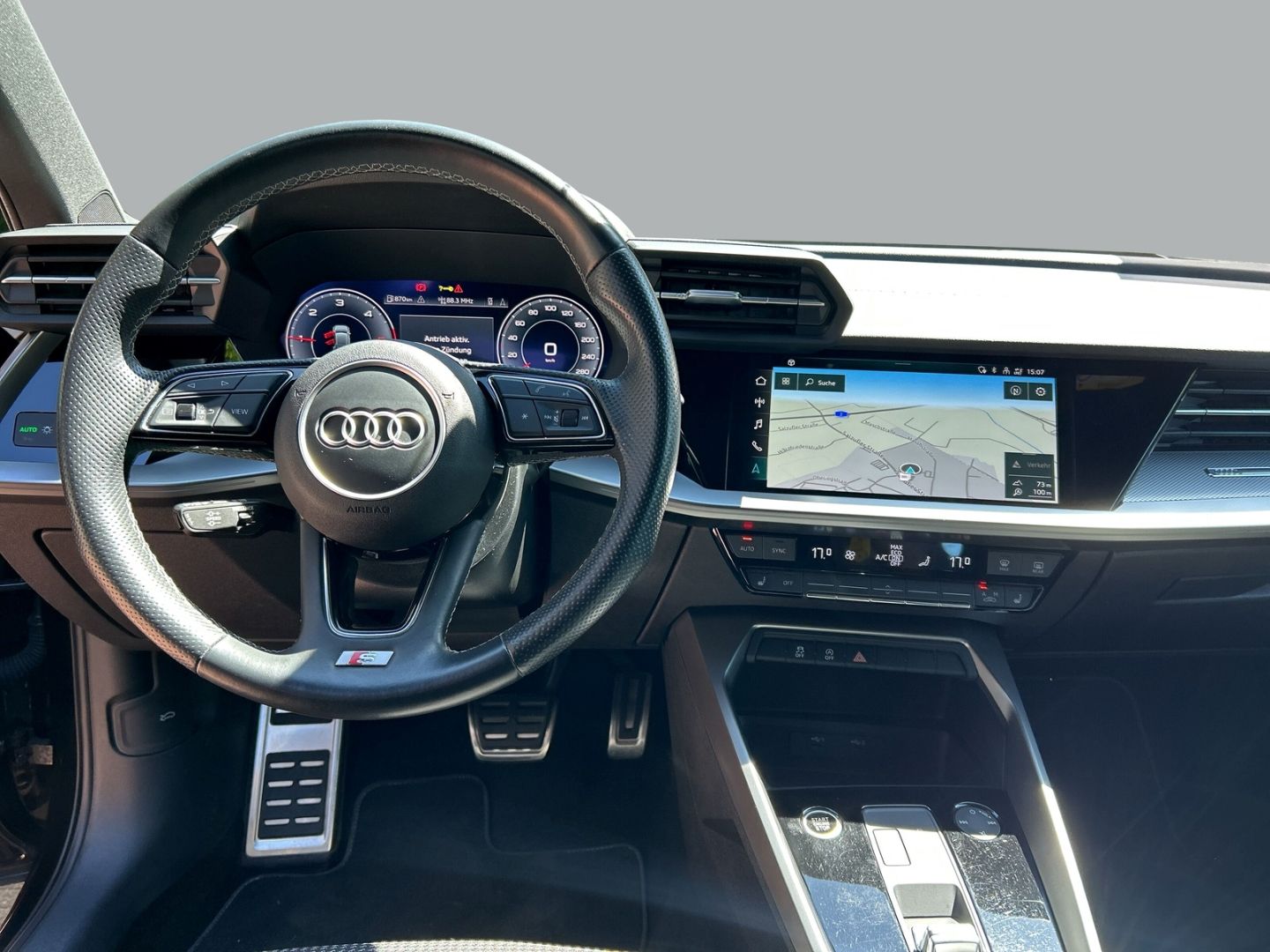 Fahrzeugabbildung Audi A3 Sportback 30 TDI S tronic S Line LED+CARPLAY