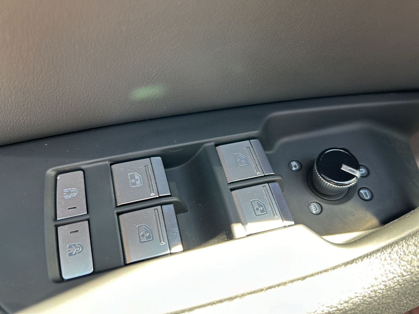 Fahrzeugabbildung Audi A6 Avant 40 TDI quattro S tronic SPORT+MATRIX+LE