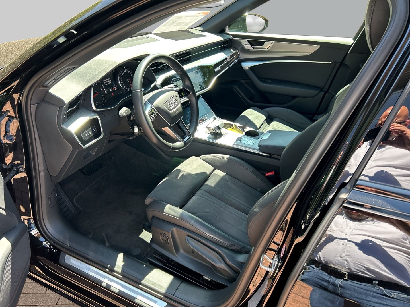 Fahrzeugabbildung Audi A6 Avant 40 TDI quattro S tronic SPORT+MATRIX+LE
