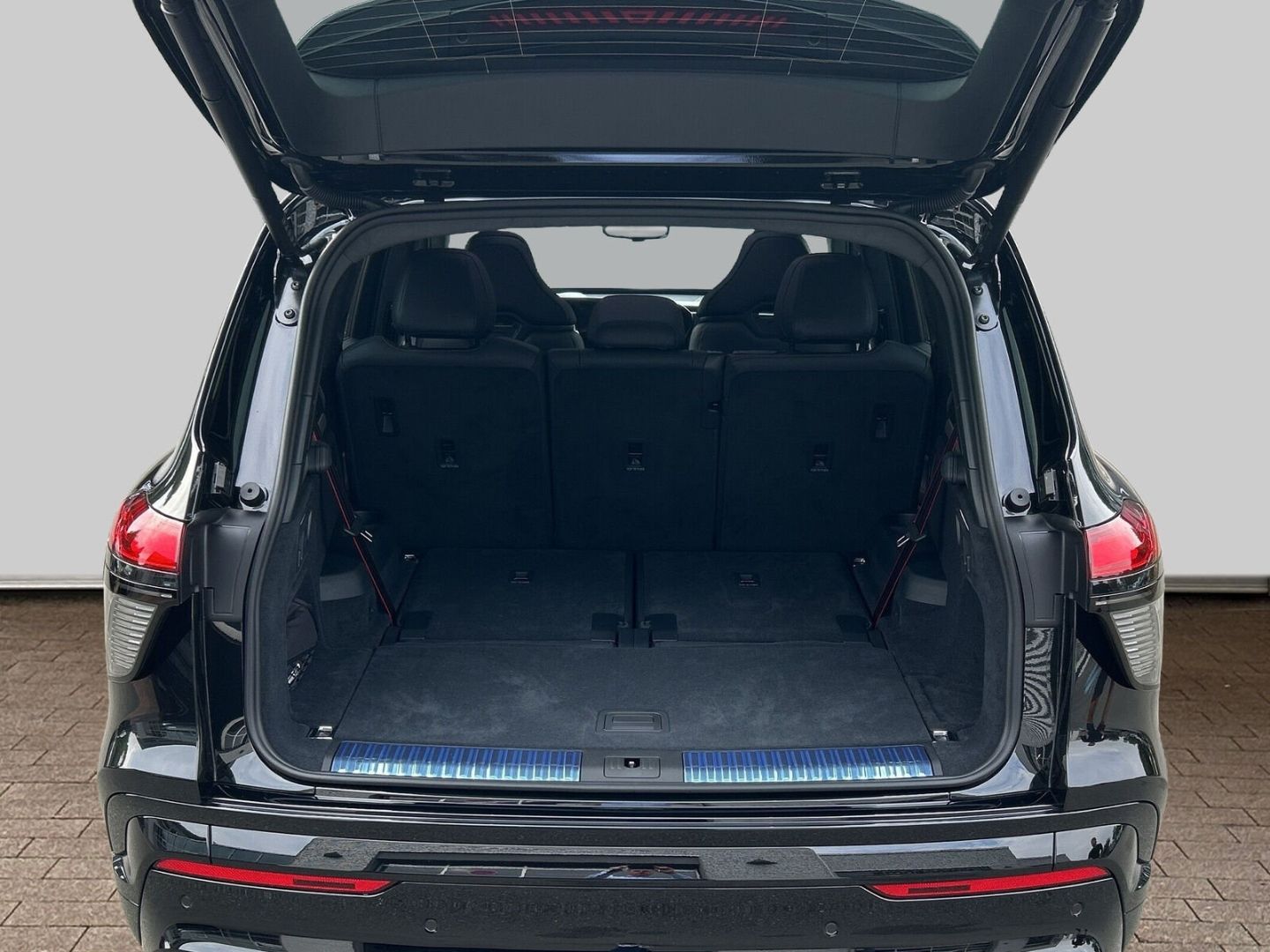 Fahrzeug 20 Fahrzeugabbildung Audi Q7 SUV TDI 220KW+HUD+LUFT+STHZ+AHK-EL+PANO+B&O - mit KI generiert/bearbeitet