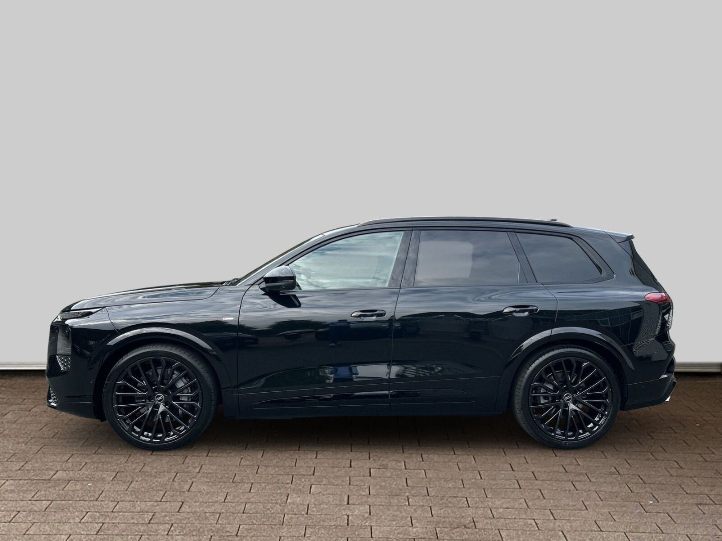 Fahrzeug 8 Fahrzeugabbildung Audi Q7 SUV TDI 220KW+HUD+LUFT+STHZ+AHK-EL+PANO+B&O - mit KI generiert/bearbeitet