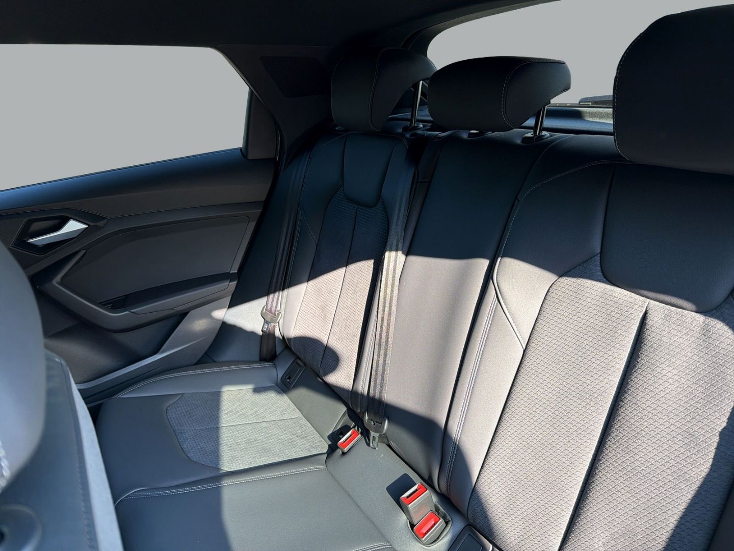 Fahrzeugabbildung Audi A1 SPORTBACK 30TFSi S-TRONIC+SLINE+VIRTUAL+PDC - mit KI generiert/bearbeitet