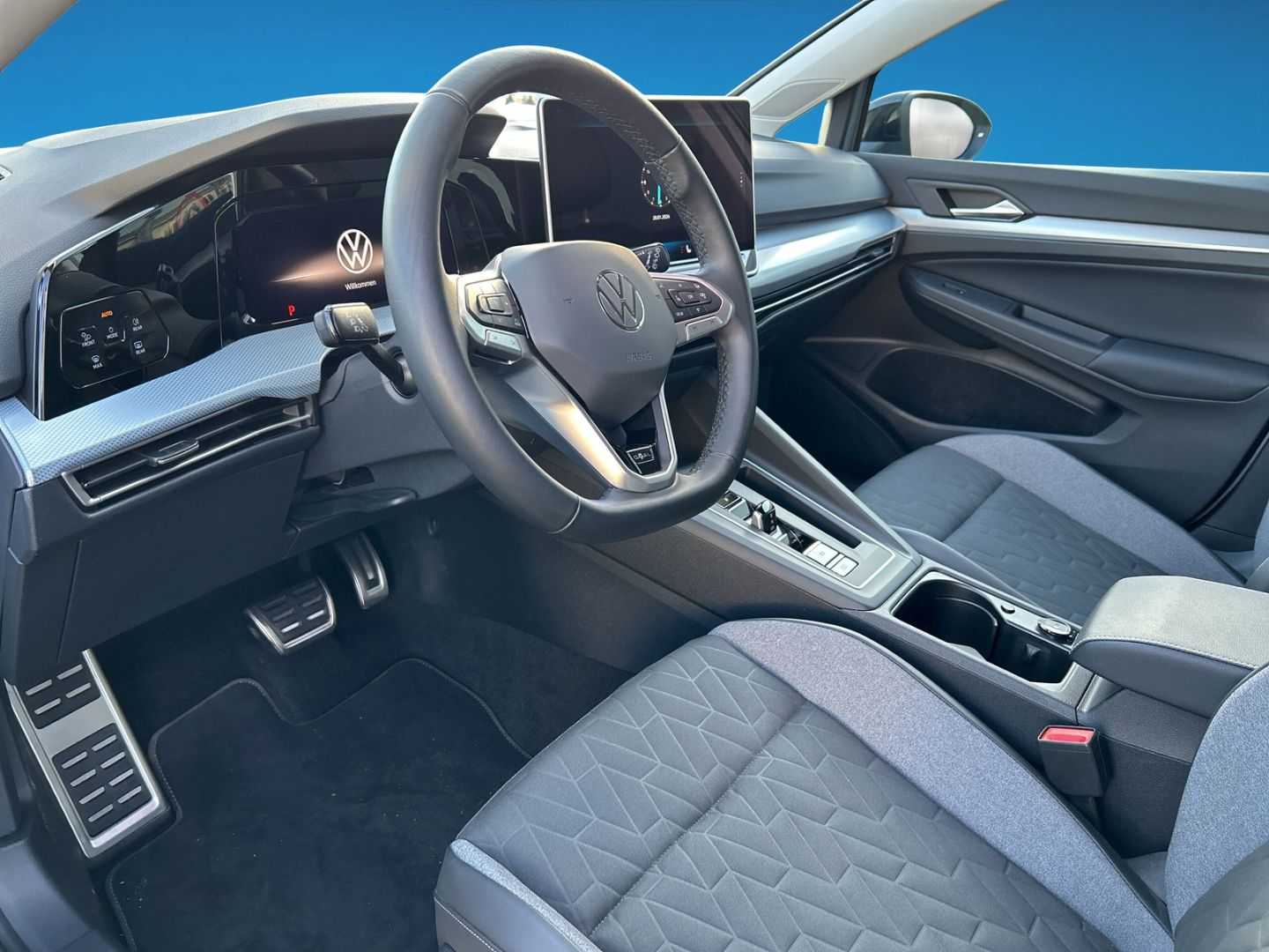 Fahrzeug 11 Fahrzeugabbildung Volkswagen Golf Mildhybrid EU6e VIII 1.5 eTSI 85 kW Goal AH - mit KI generiert/bearbeitet
