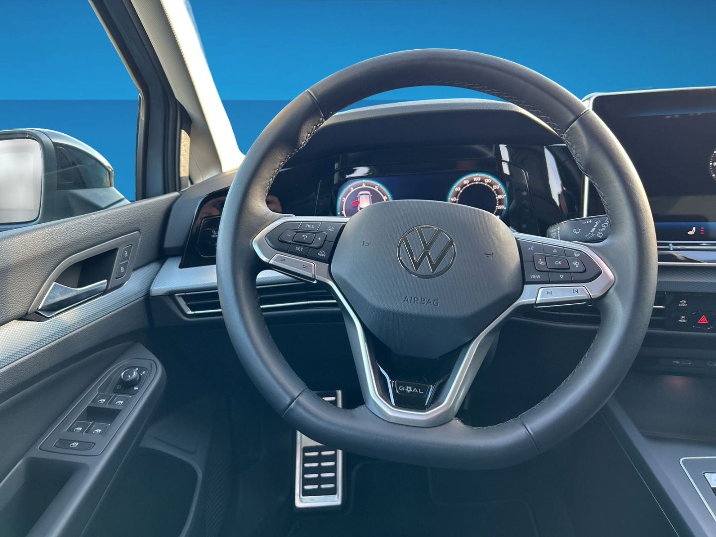 Fahrzeug 12 Fahrzeugabbildung Volkswagen Golf Mildhybrid EU6e VIII 1.5 eTSI 85 kW Goal AH - mit KI generiert/bearbeitet