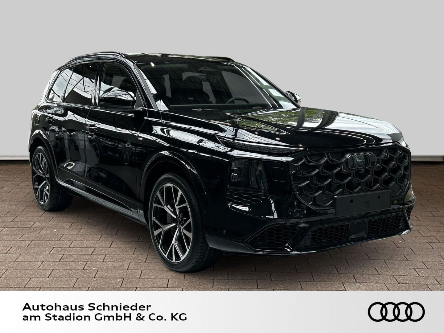 Fahrzeug 1 Fahrzeugabbildung Audi Q7 SUV TDI 220KW+HUD+PANO+STHZ+B&O+LUFT+AHK-LED - mit KI generiert/bearbeitet