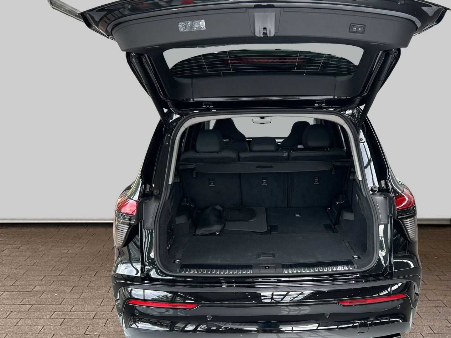 Fahrzeug 19 Fahrzeugabbildung Audi Q7 SUV TDI 220KW+HUD+PANO+STHZ+B&O+LUFT+AHK-LED - mit KI generiert/bearbeitet