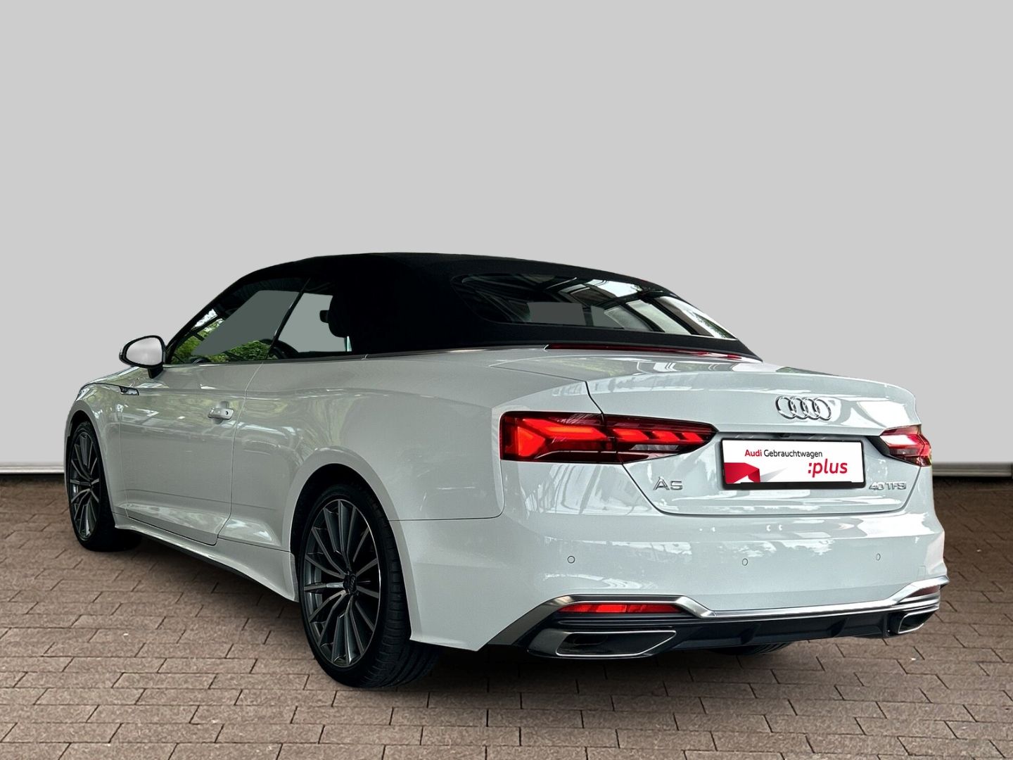 Fahrzeugabbildung Audi A5 Cabriolet 40 TFSI S-LINE+AHK+NAVI+LEDER+VIRTU