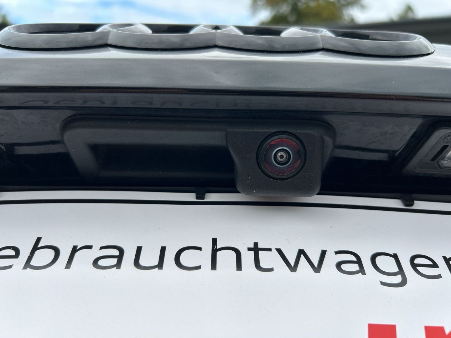 Fahrzeugabbildung Audi A3 Sportback 40 TFSI e S tronic S Line MATRIX CA - mit KI generiert/bearbeitet