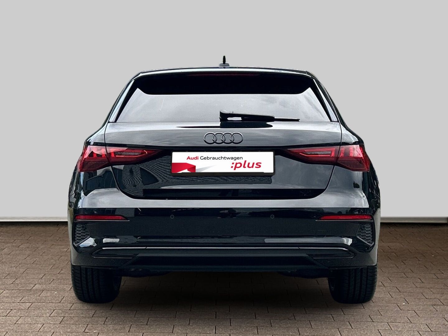 Fahrzeugabbildung Audi A3 Sportback 40 TFSI e S tronic S Line MATRIX CA - mit KI generiert/bearbeitet