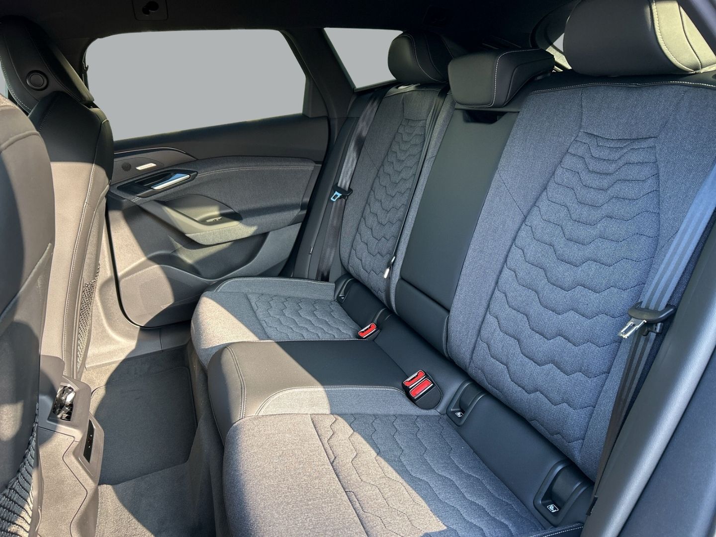 Fahrzeugabbildung Audi A6 e-tron AVANT E-TRON PERF. LED,360°KAMERA,B&O,