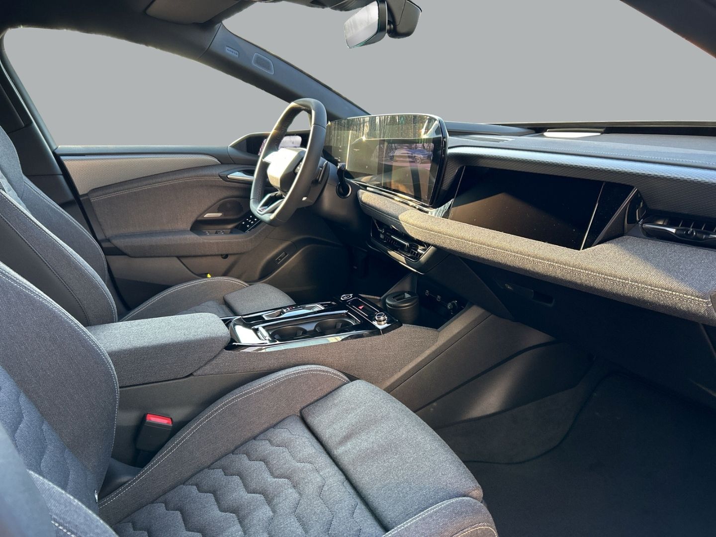 Fahrzeugabbildung Audi A6 e-tron AVANT E-TRON PERF. LED,360°KAMERA,B&O,