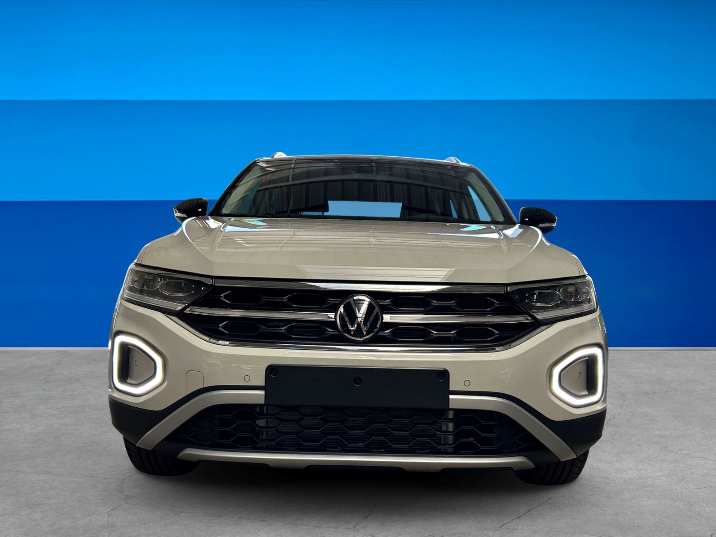 Fahrzeugabbildung Volkswagen T-Roc Style 1.5l TSI IQ.LIGHT AHK REAR VIEW EASY