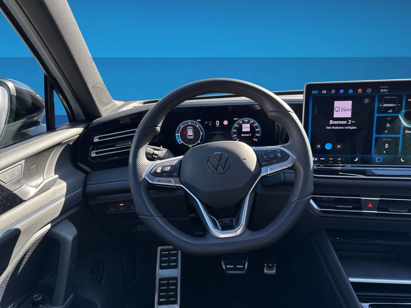 Fahrzeugabbildung Volkswagen Tiguan 2.0 TDI R-Line 4Motion Matrix Black Style