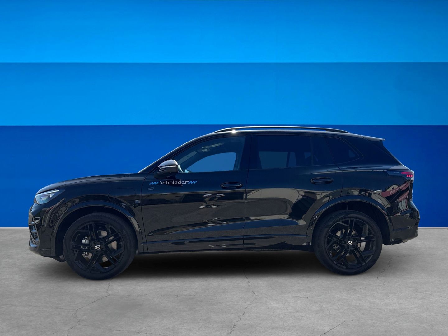 Fahrzeugabbildung Volkswagen Tiguan R-Line 1,5 l eHybrid HD MATRIX IQ.DRIVE B
