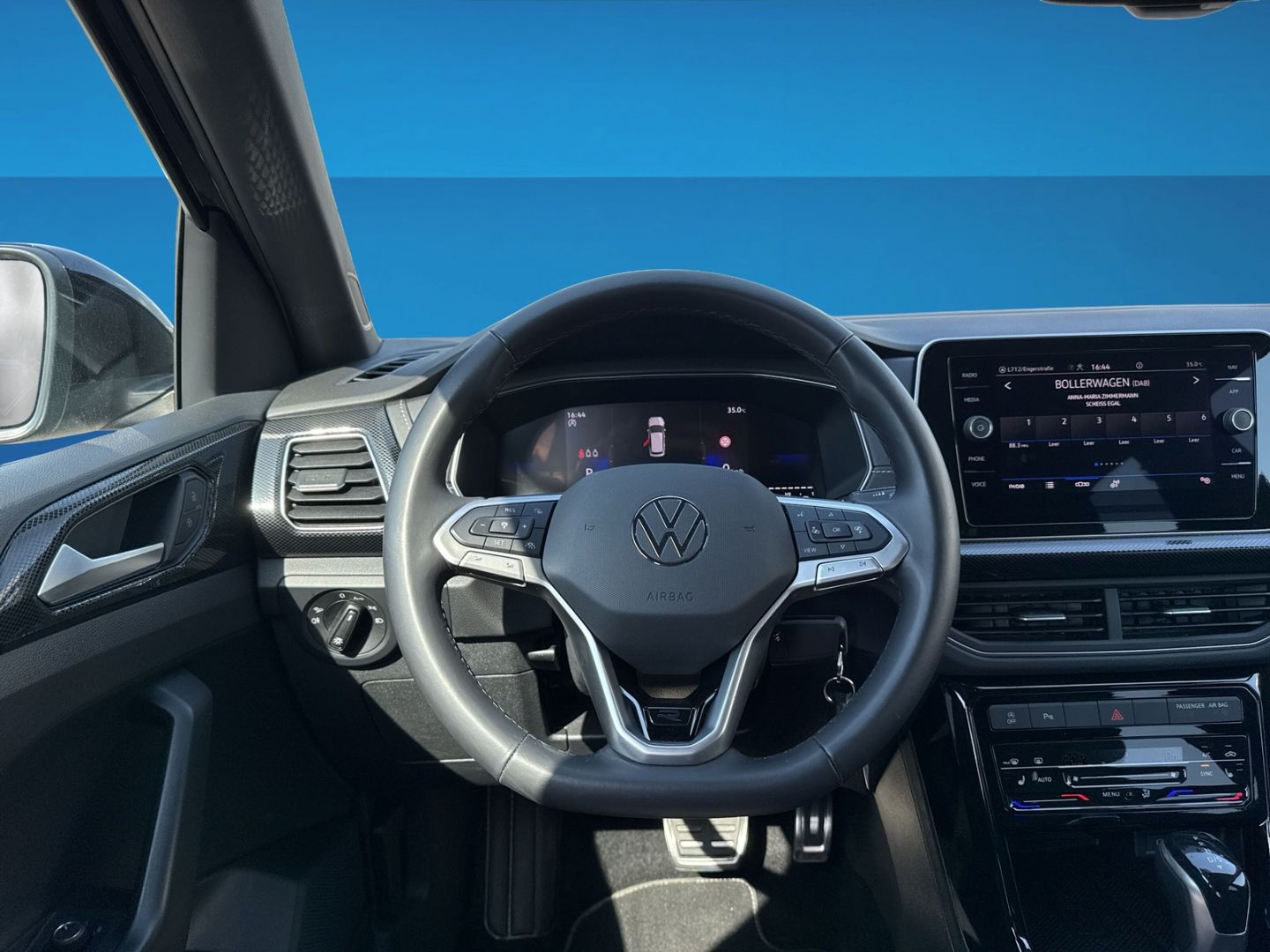 Fahrzeugabbildung Volkswagen T-Cross 1.5 TSI R-Line Climatronic Rear View