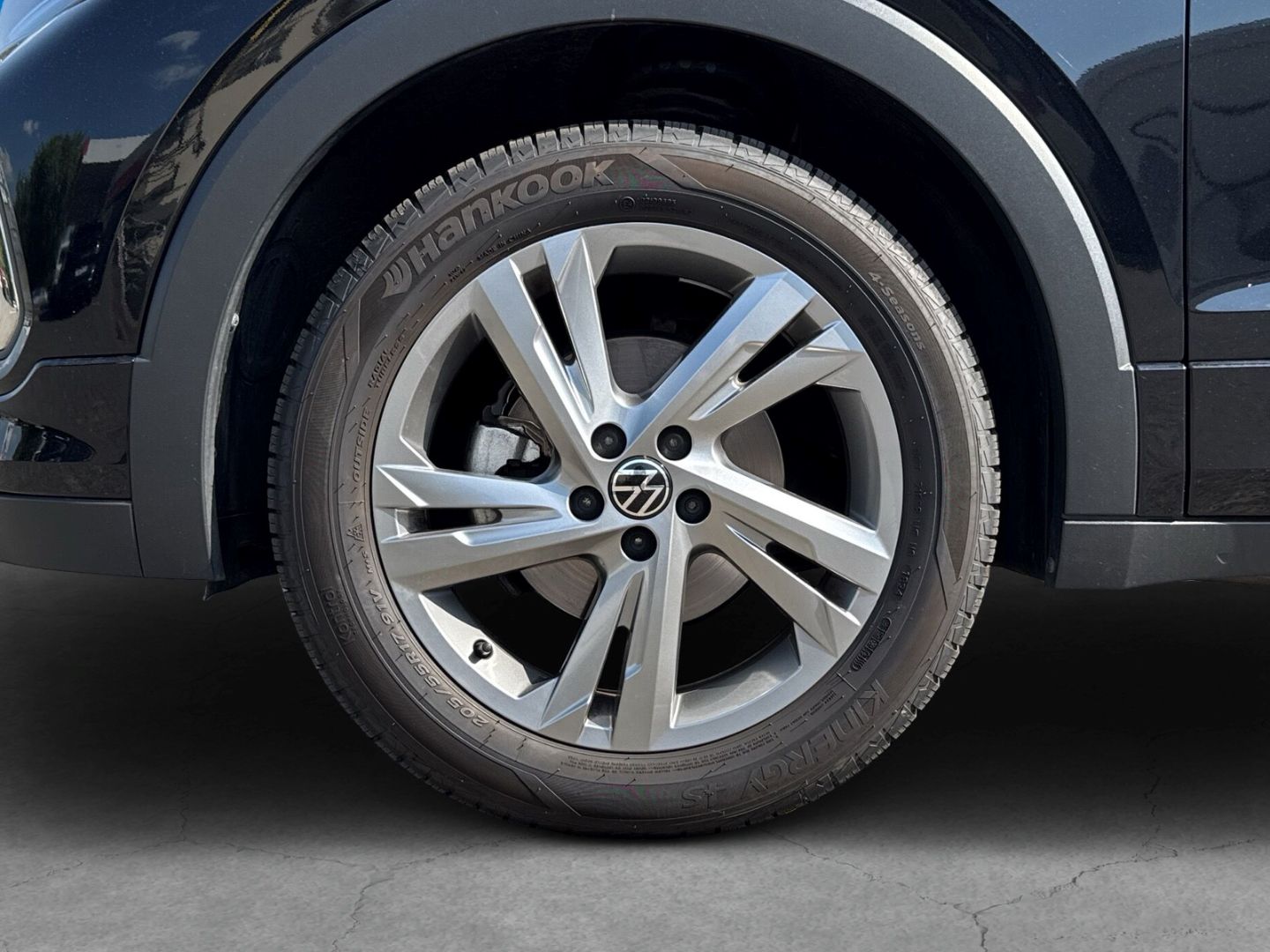 Fahrzeugabbildung Volkswagen T-Cross 1.5 TSI R-Line Climatronic Rear View