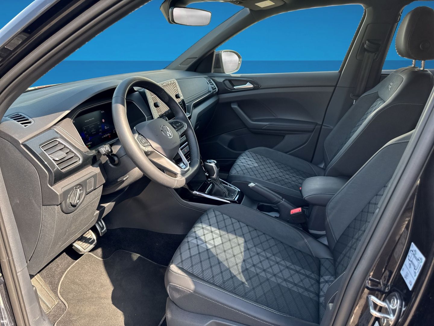 Fahrzeugabbildung Volkswagen T-Cross 1.5 TSI R-Line Climatronic Rear View