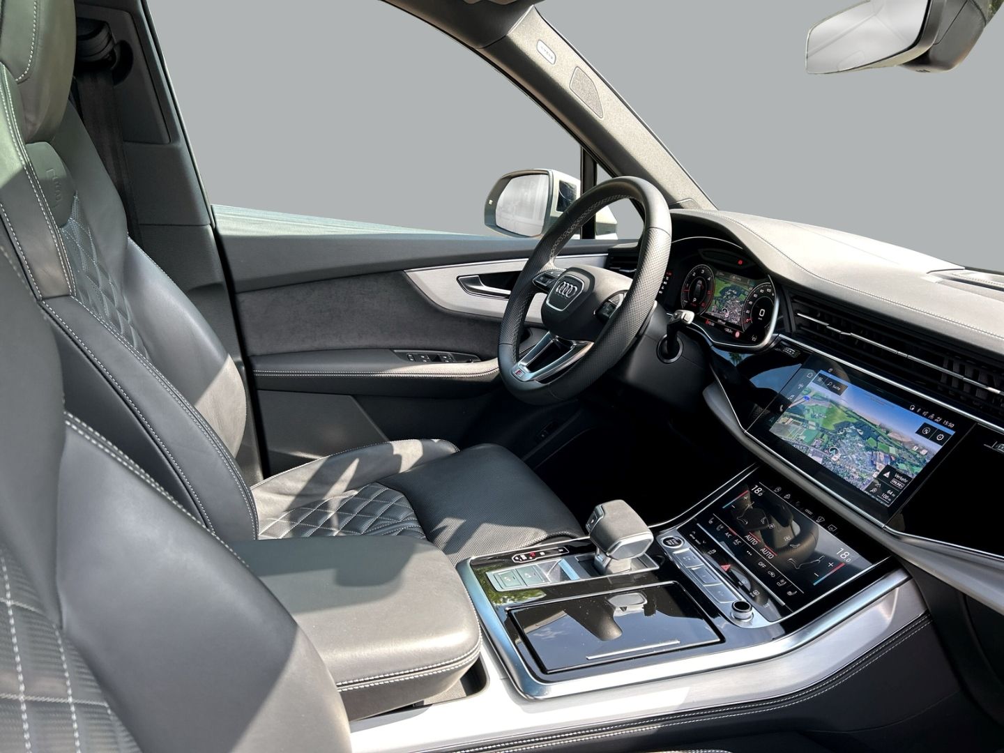 Fahrzeugabbildung Audi Q7 50 TDI quattro S line Leder+ Sportsitze+ Head