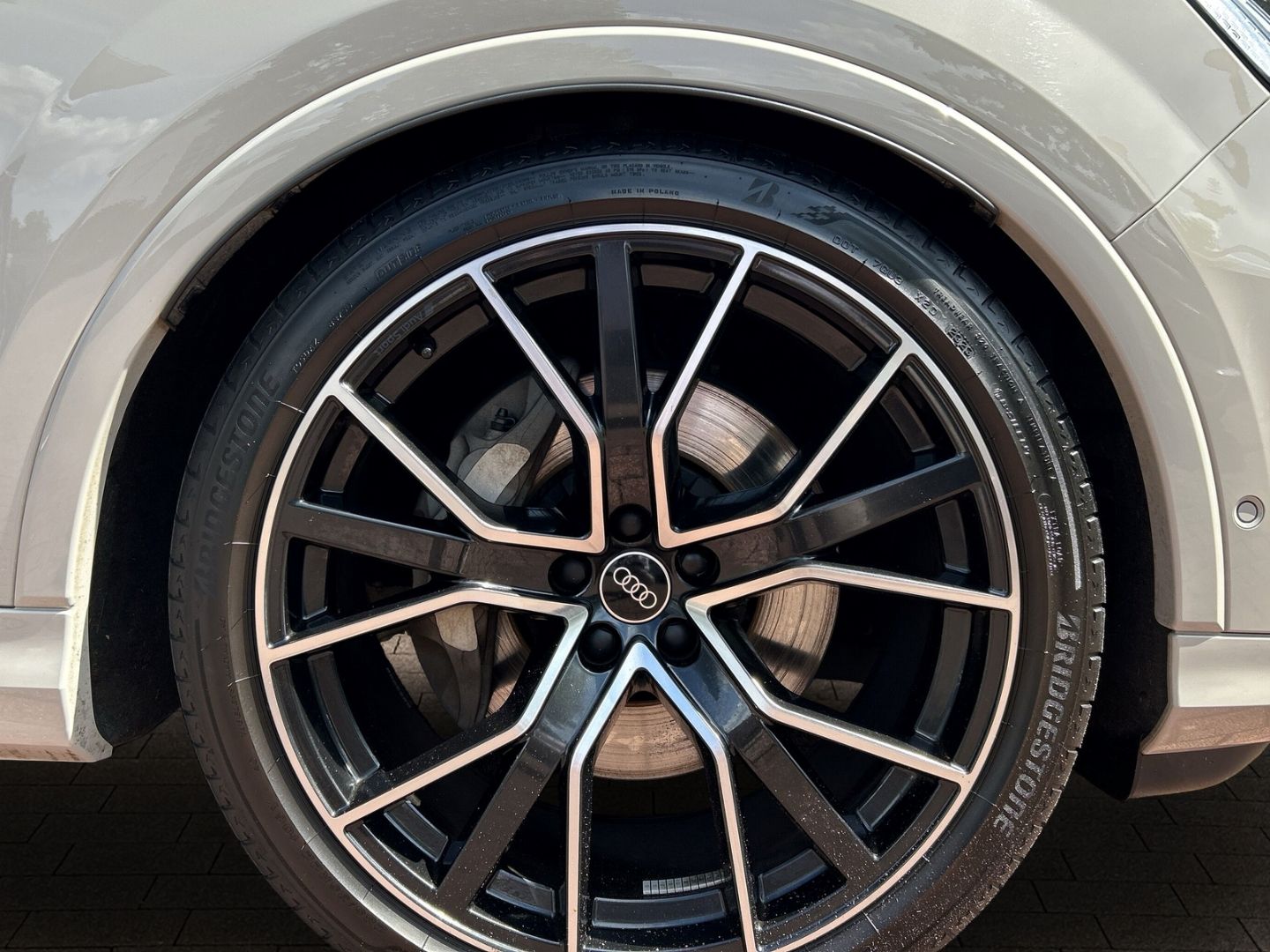 Fahrzeugabbildung Audi Q7 50 TDI quattro S line Leder+ Sportsitze+ Head