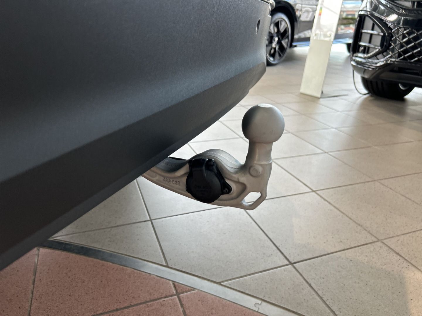 Fahrzeugabbildung Volkswagen Tiguan Elegance 1,5l eHybrid MATRIX AHK IQ.DRIVE