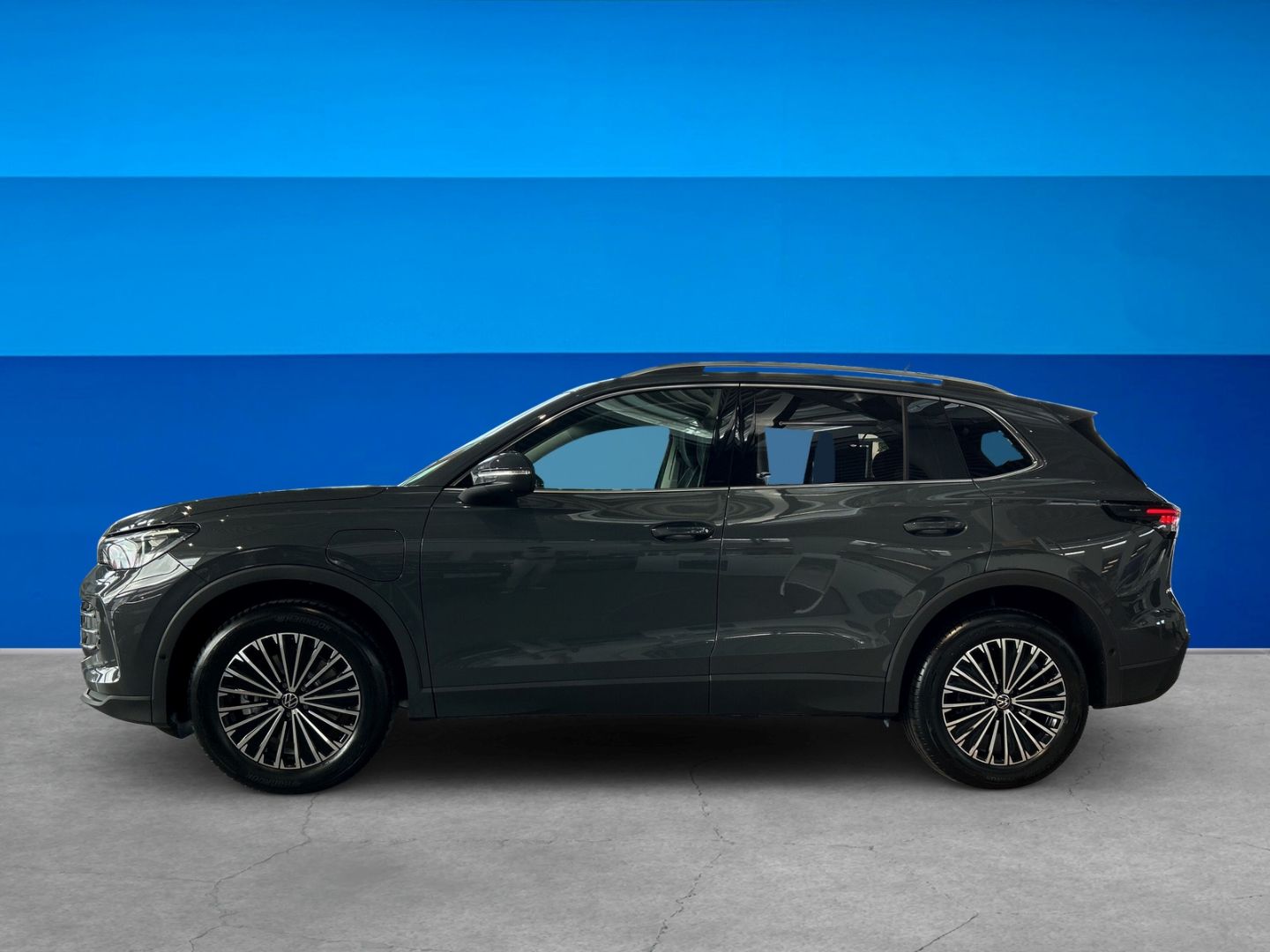 Fahrzeugabbildung Volkswagen Tiguan Elegance 1,5l eHybrid MATRIX AHK IQ.DRIVE