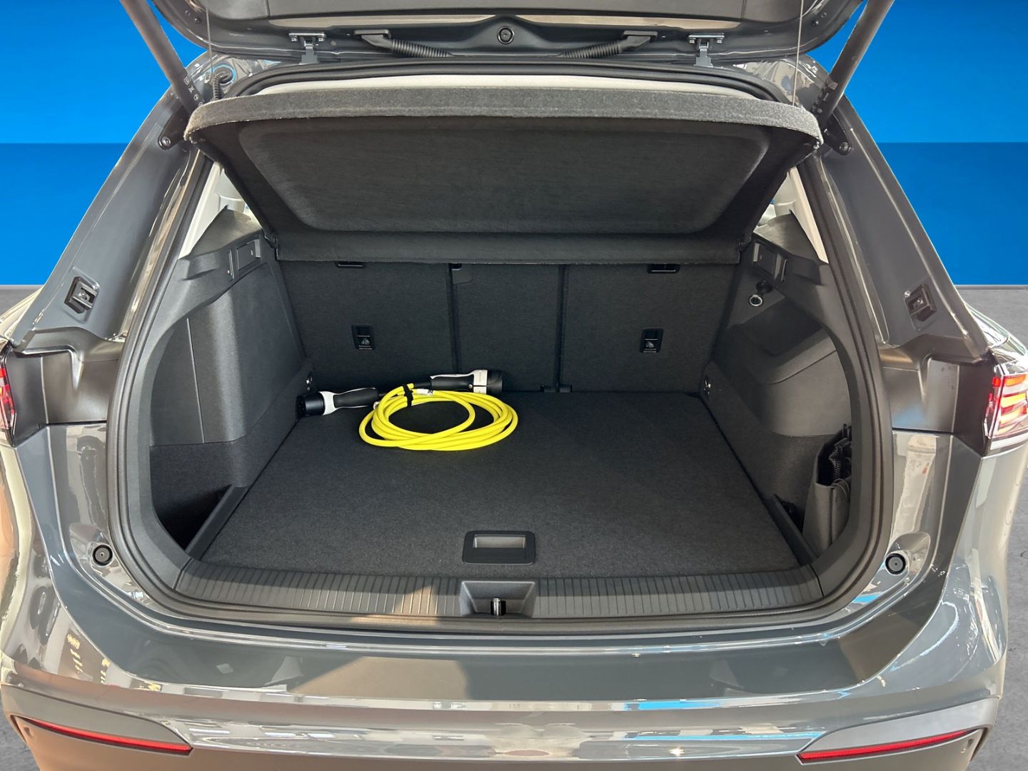 Fahrzeugabbildung Volkswagen Tiguan Elegance 1,5l eHybrid MATRIX AHK IQ.DRIVE