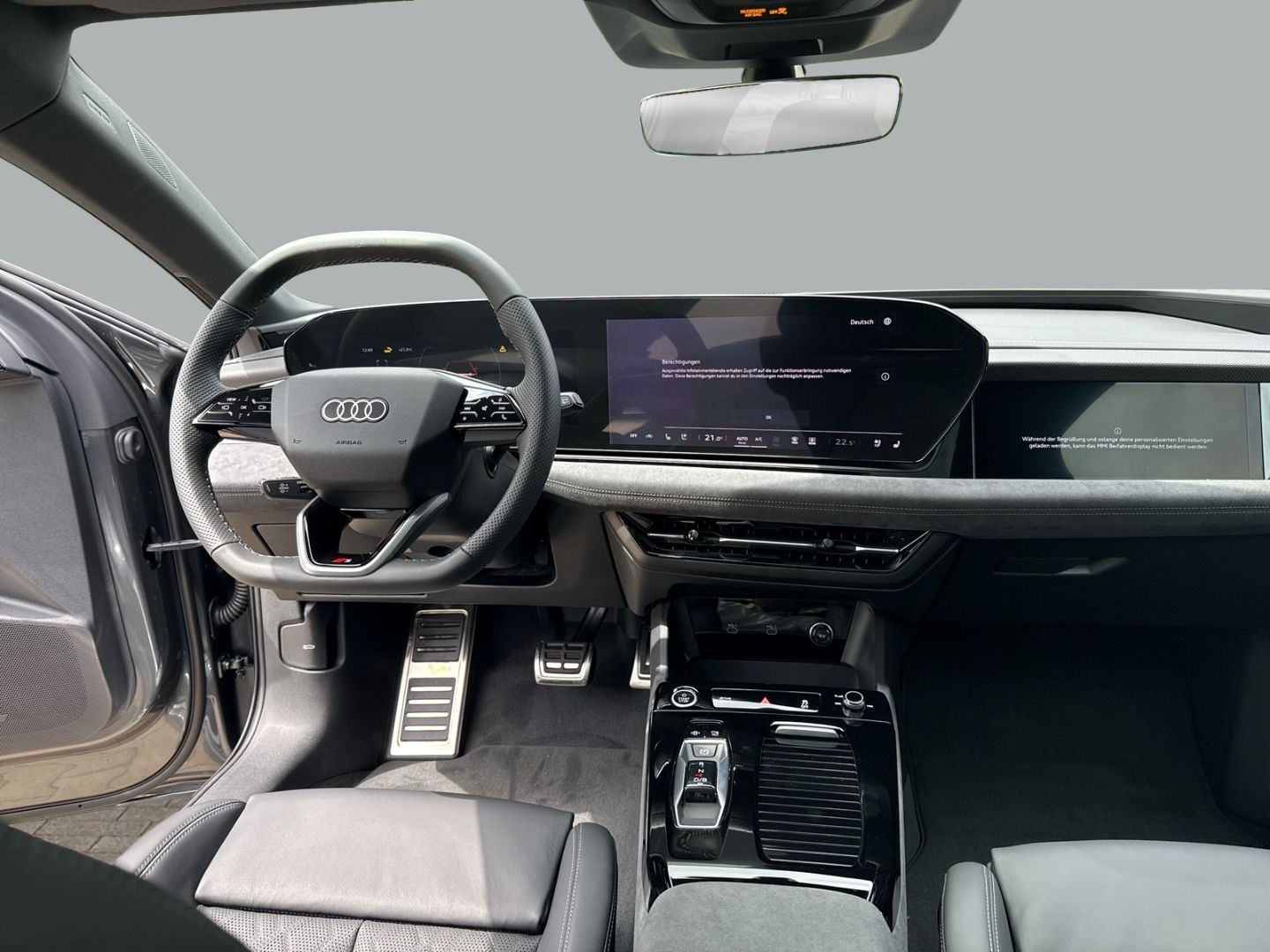 Fahrzeugabbildung Audi A6 Avant e-tron quattro 315 kW TECH PRO+HUD+AHK+