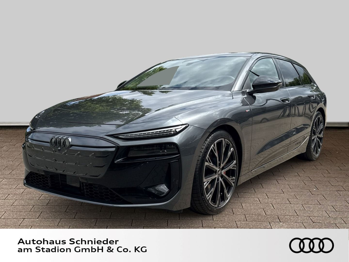 Fahrzeugabbildung Audi A6 Avant e-tron quattro 315 kW TECH PRO+HUD+AHK+