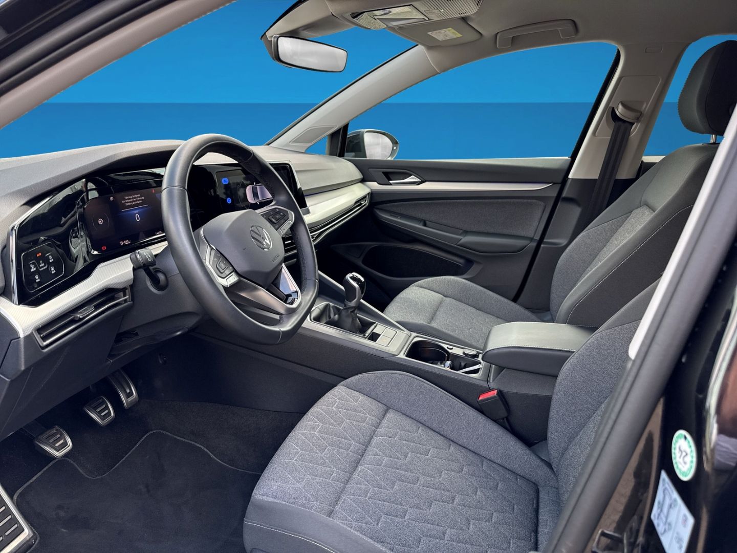 Fahrzeugabbildung Volkswagen Golf 8 1.0 TSI Move Climatronic Light Assist