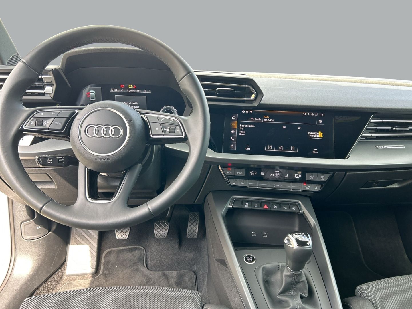 Fahrzeugabbildung Audi A3 S-Line 30 TFSI LED+ KAMERA+NAVI+SONOS