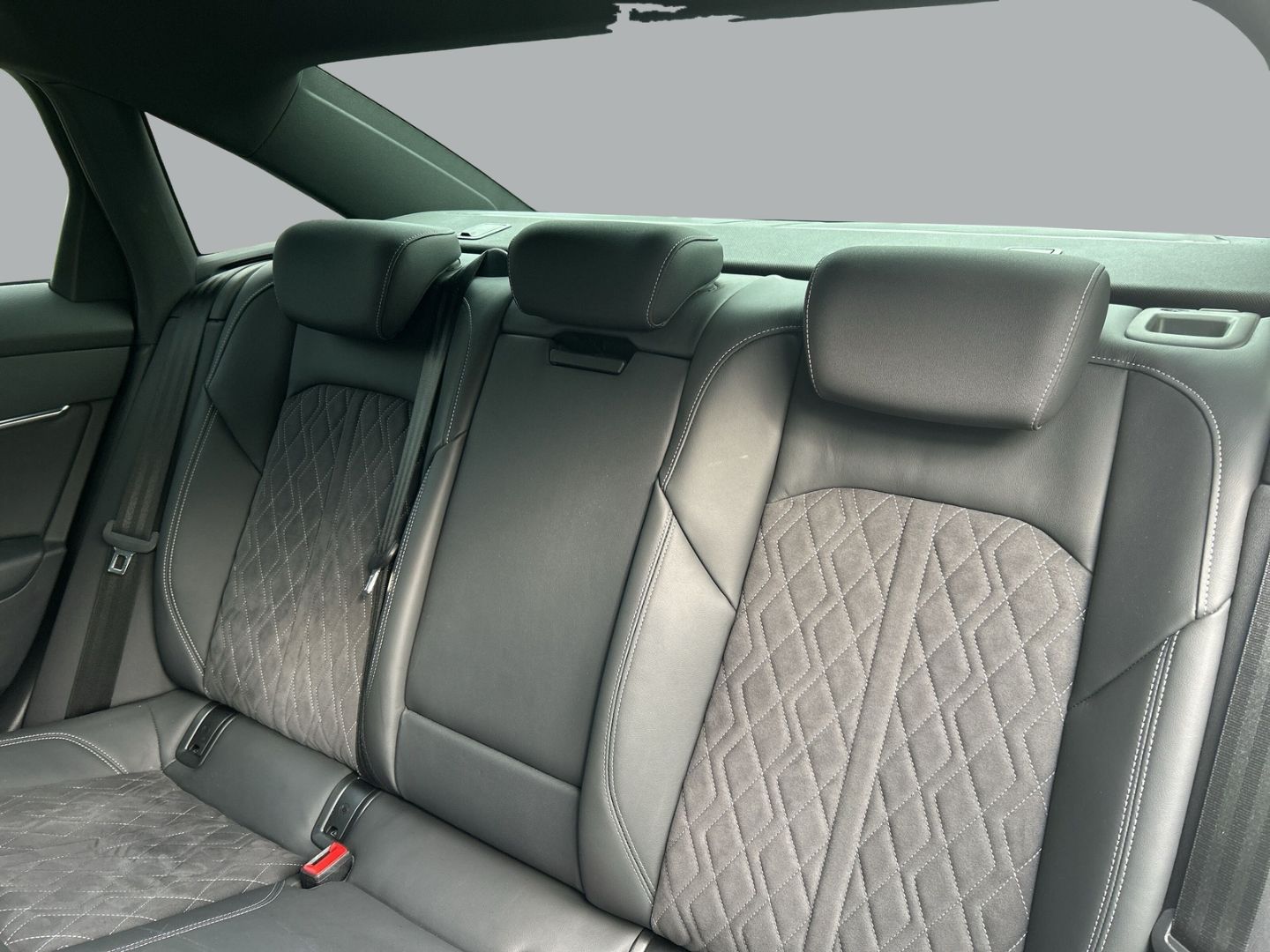 Fahrzeugabbildung Audi S6 Limousine 3.0 TDI quattro HUD+B&O+StandHZG+PA