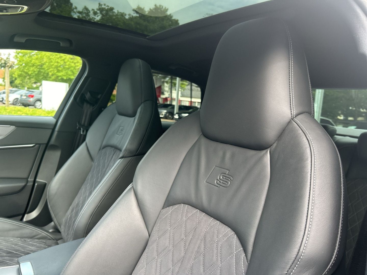 Fahrzeugabbildung Audi S6 Limousine 3.0 TDI quattro HUD+B&O+StandHZG+PA