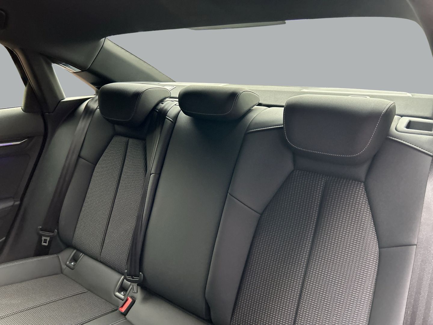 Fahrzeugabbildung Audi S3 Limousine 2.0 TFSI quattro NAVI+LEDER+VIRTUAL