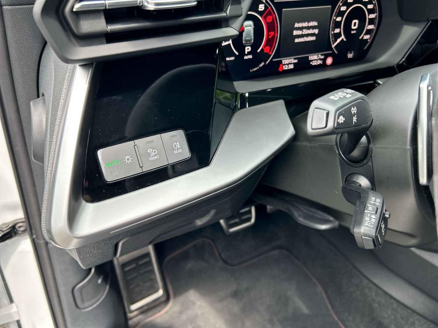 Fahrzeugabbildung Audi RS3 Sportback 2.5 TFSI quattro LED+NAVI+LEDER+VI