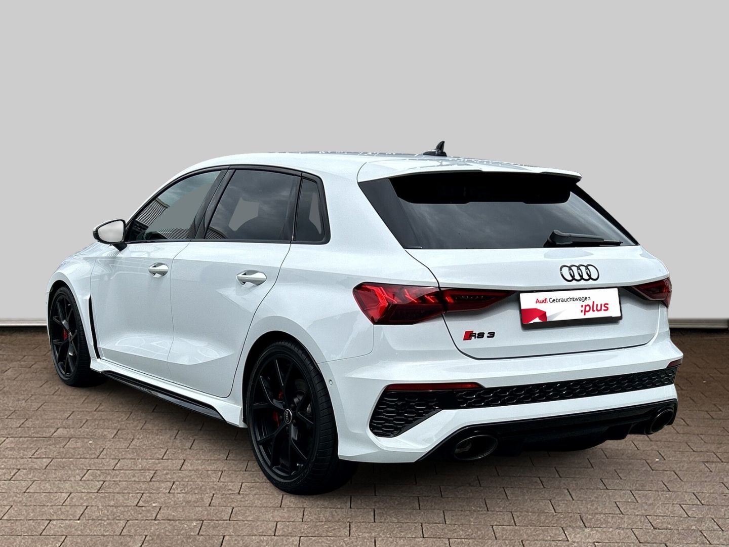 Fahrzeugabbildung Audi RS3 Sportback 2.5 TFSI quattro LED+NAVI+LEDER+VI