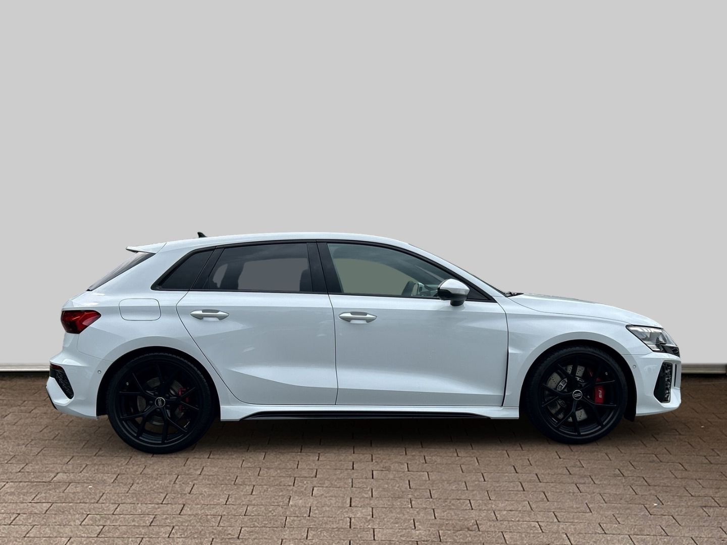Fahrzeugabbildung Audi RS3 Sportback 2.5 TFSI quattro LED+NAVI+LEDER+VI