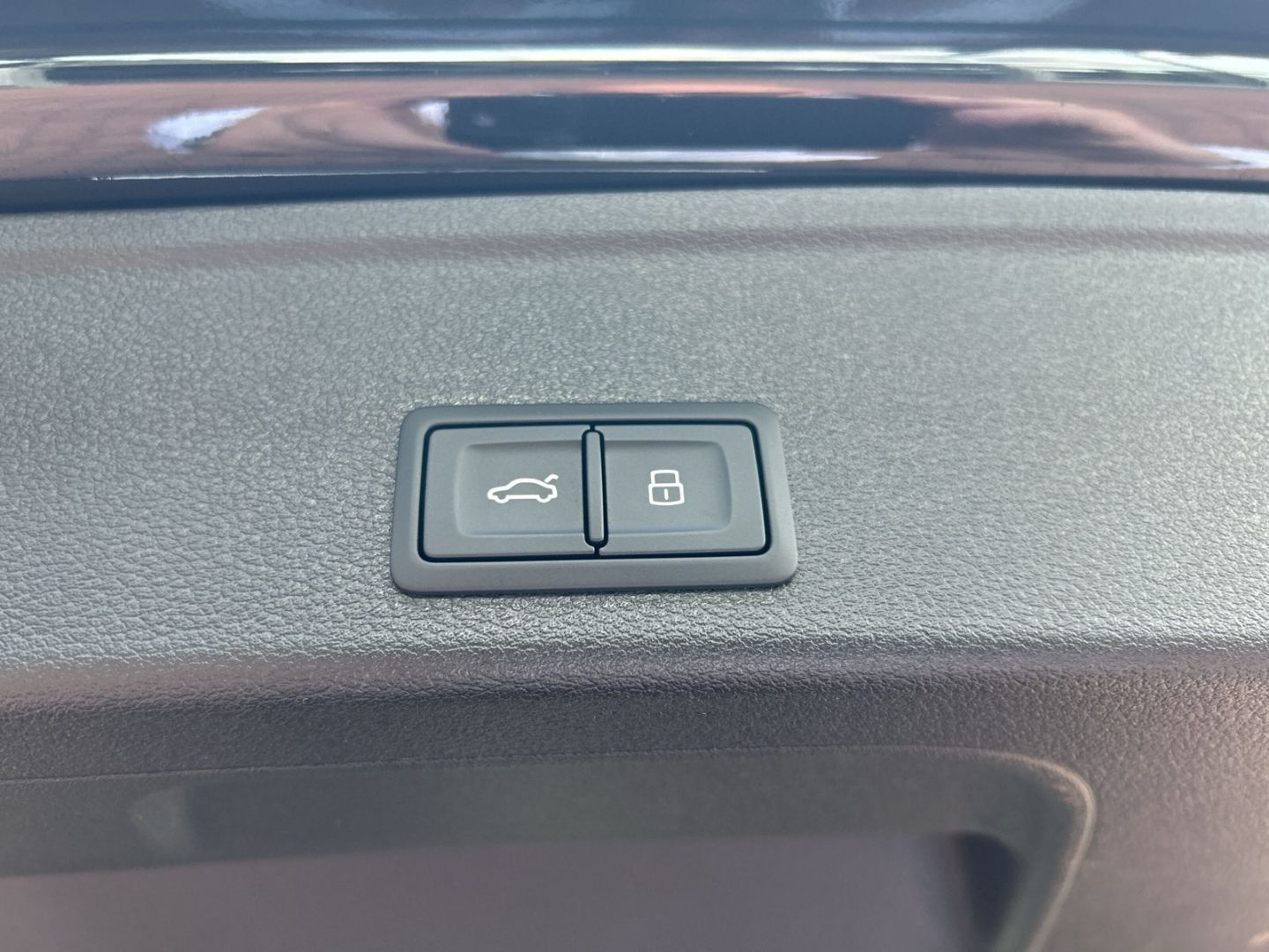 Fahrzeugabbildung Audi A4 Avant 35 TDI S-LINE+NAVI+LEDER+LED+ACC+VIRTUA