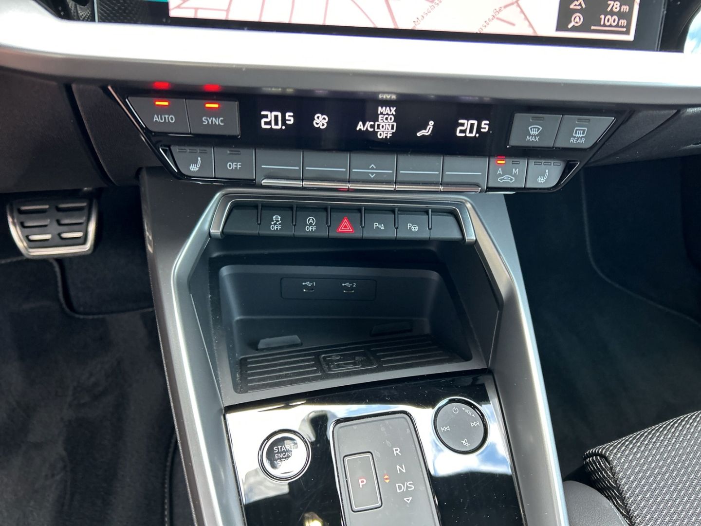 Fahrzeugabbildung Audi A3 Sportback 35 TFSI S-tronic S-LINE+LED+KAMERA+
