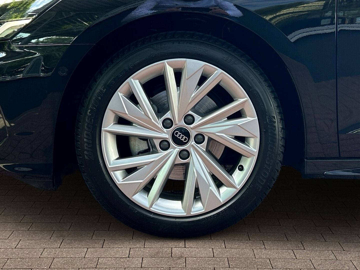 Fahrzeugabbildung Audi A3 Sportback 35 TFSI S-tronic S-LINE+LED+KAMERA+