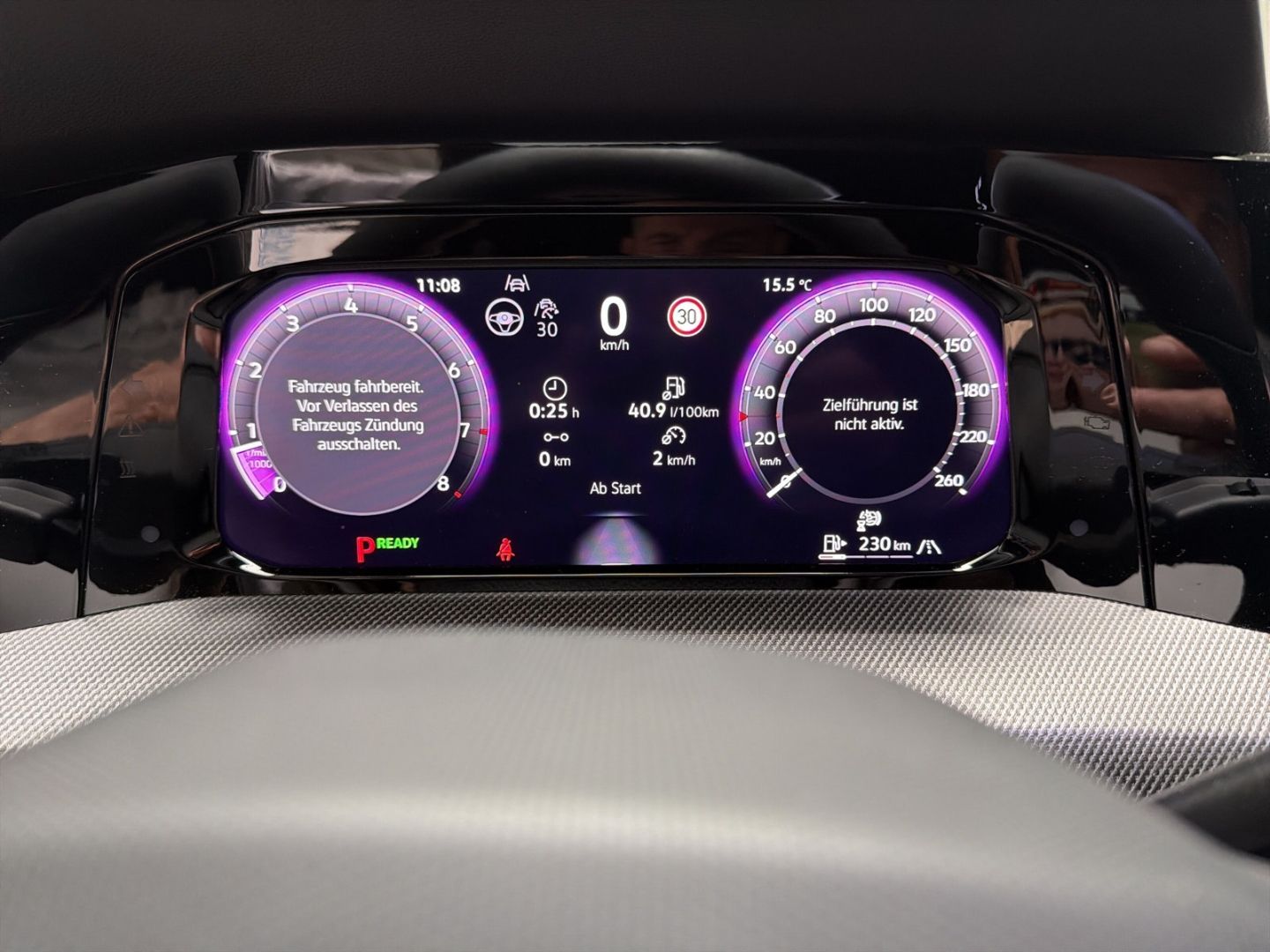 Fahrzeugabbildung Volkswagen Golf R-Line 1,5 l eTSI AHK LED+