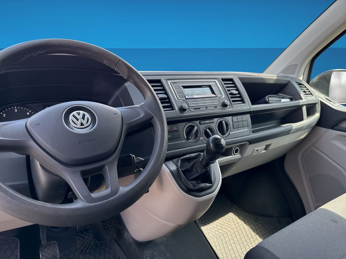 Fahrzeugabbildung Volkswagen T6 Kasten 2.0 TDI EcoProfi AHK ParkPilot