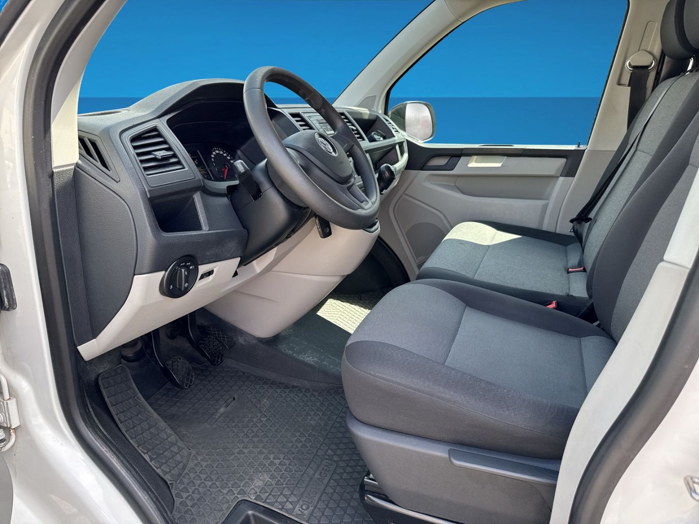 Fahrzeugabbildung Volkswagen T6 Kasten 2.0 TDI EcoProfi AHK ParkPilot