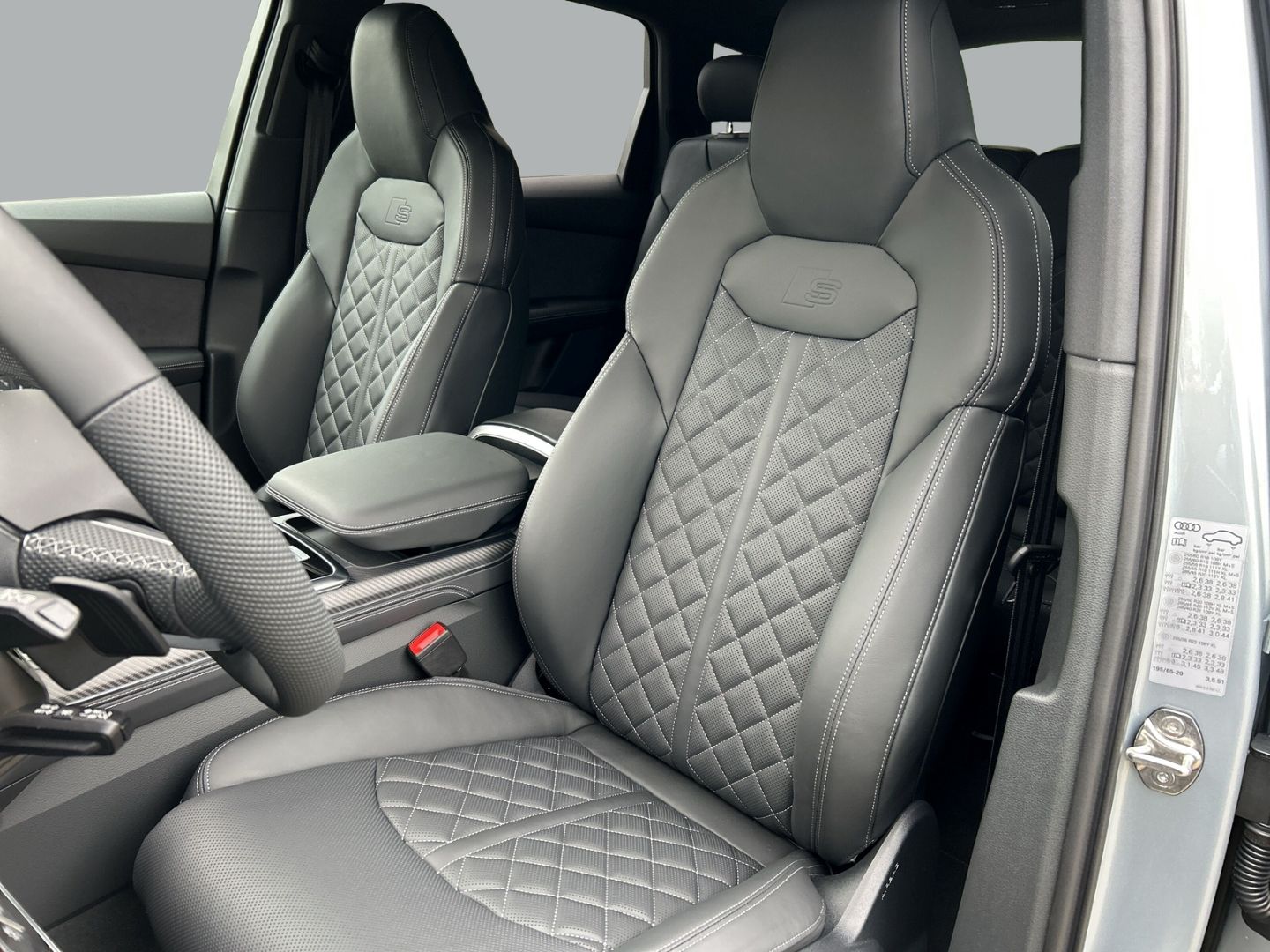 Fahrzeugabbildung Audi Q7 50 TDI qua. S-LINE+HUD+PANO+AHK+LEDER+STANDHZ