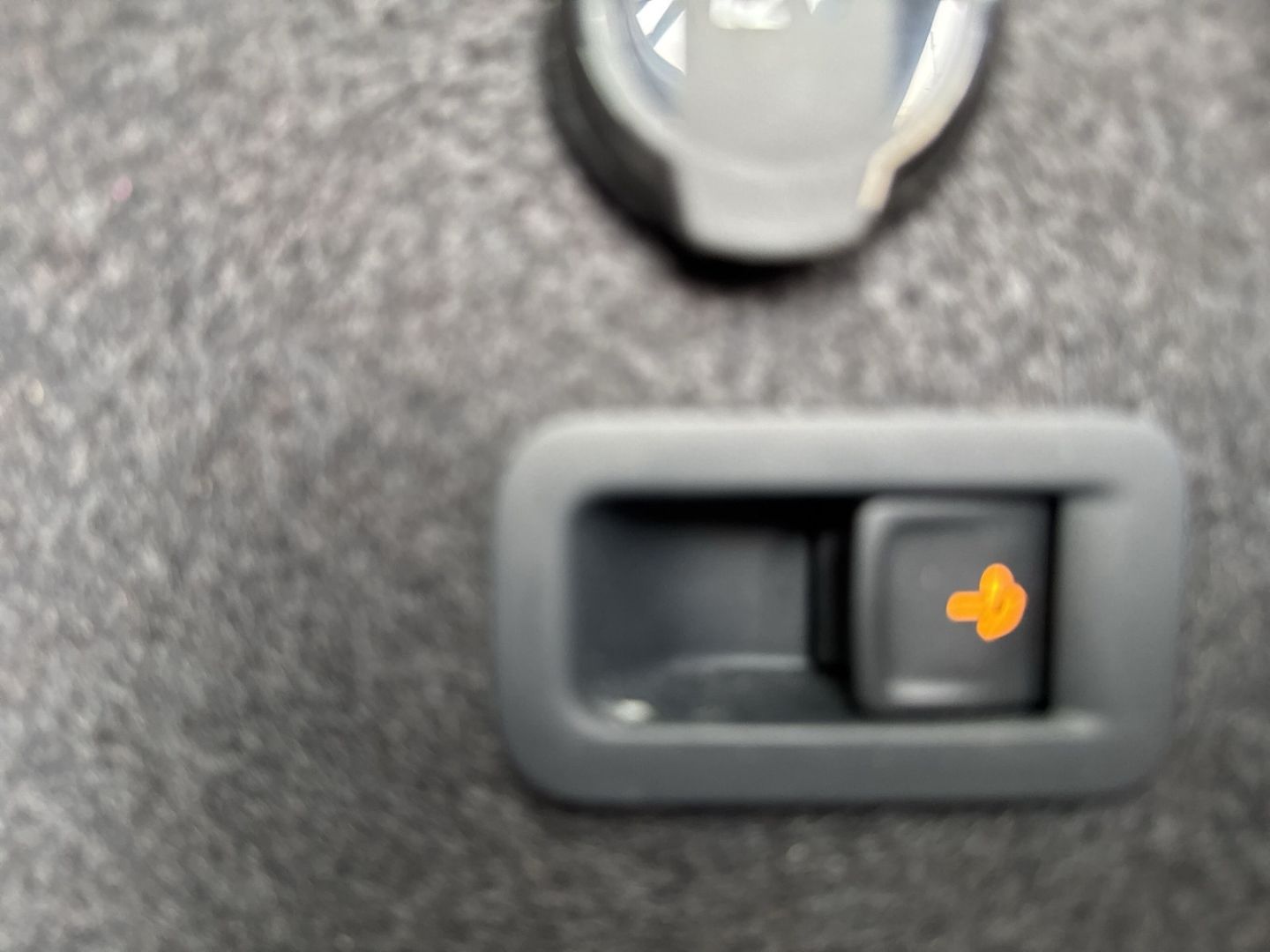 Fahrzeugabbildung Volkswagen Golf 8 1.5 eTSI Style Rückfahrkamera AHK