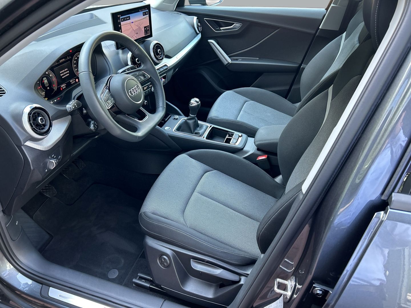 Fahrzeugabbildung Audi Q2 S line 30 TFSI Navi CarPlay AHK Sportsitze Sc