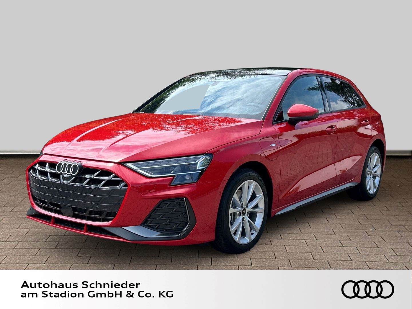 Fahrzeugabbildung Audi A3 Sportback 40 TFSI e 150 kW S-LINE+PANO+NAVI+L