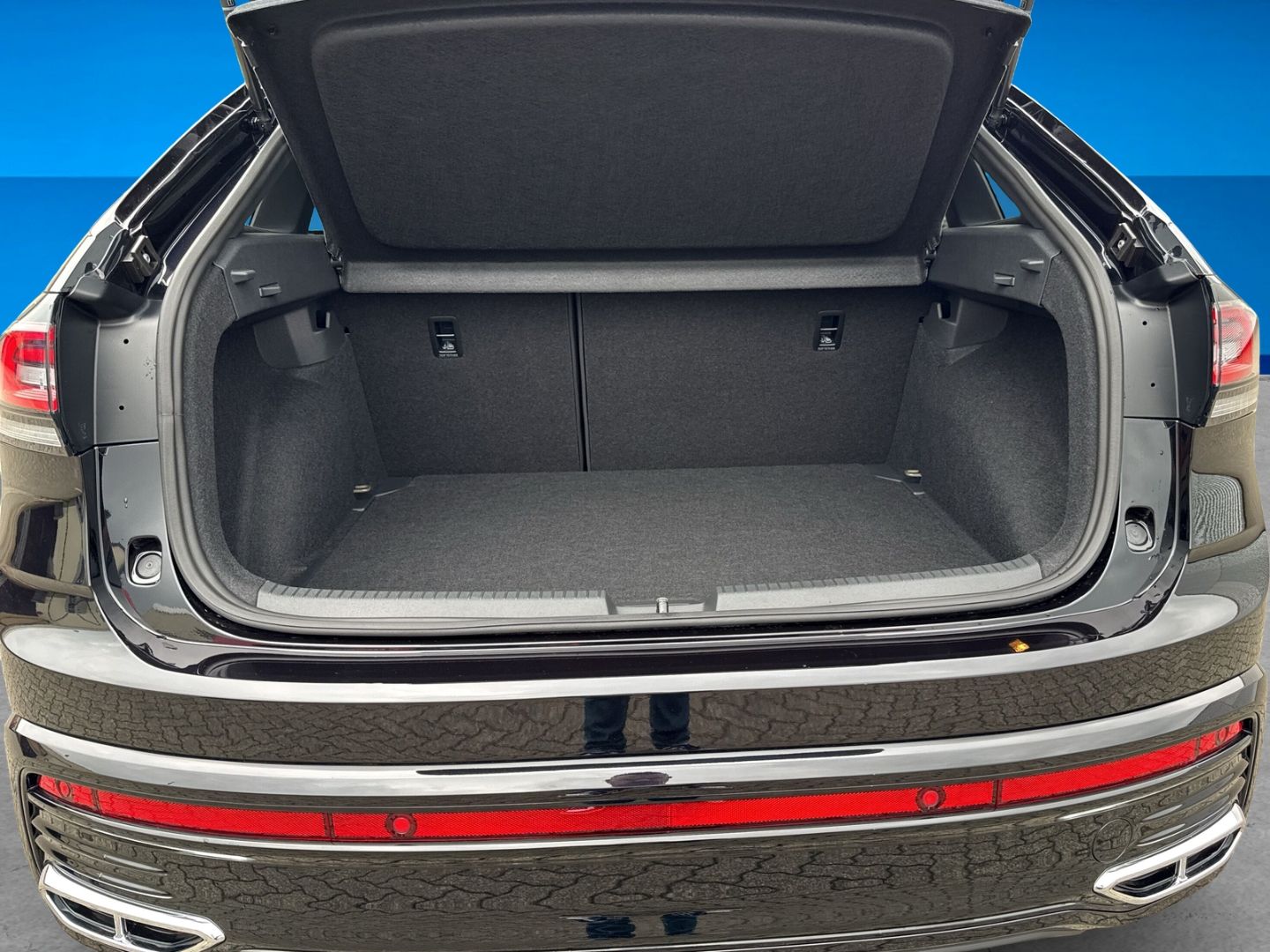 Fahrzeugabbildung Volkswagen Taigo 1.5 TSI R-Line IQ.DRIVE Rear View Climatr.