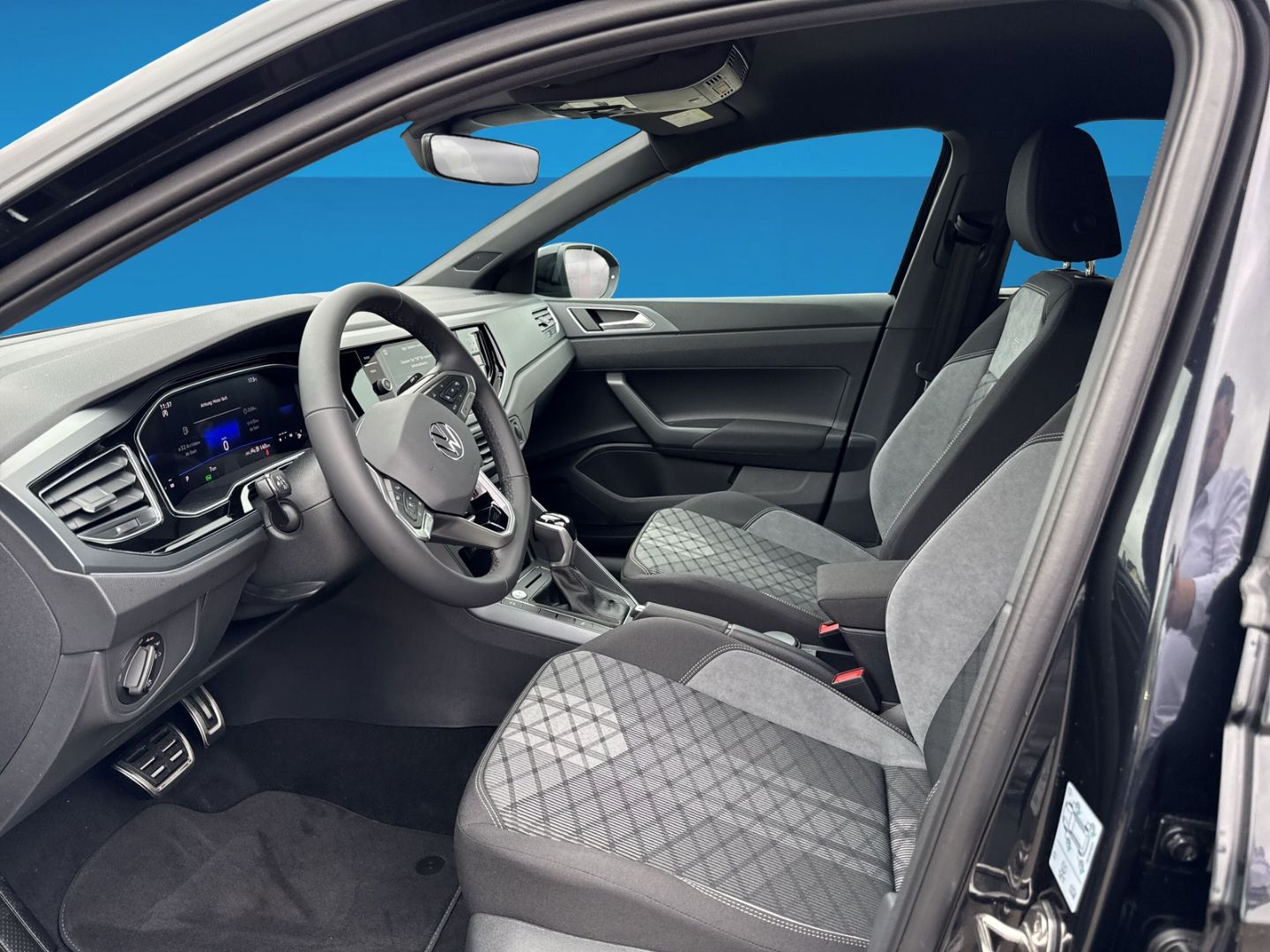 Fahrzeugabbildung Volkswagen Taigo R-Line Climatronic Rear View LED-Matrix