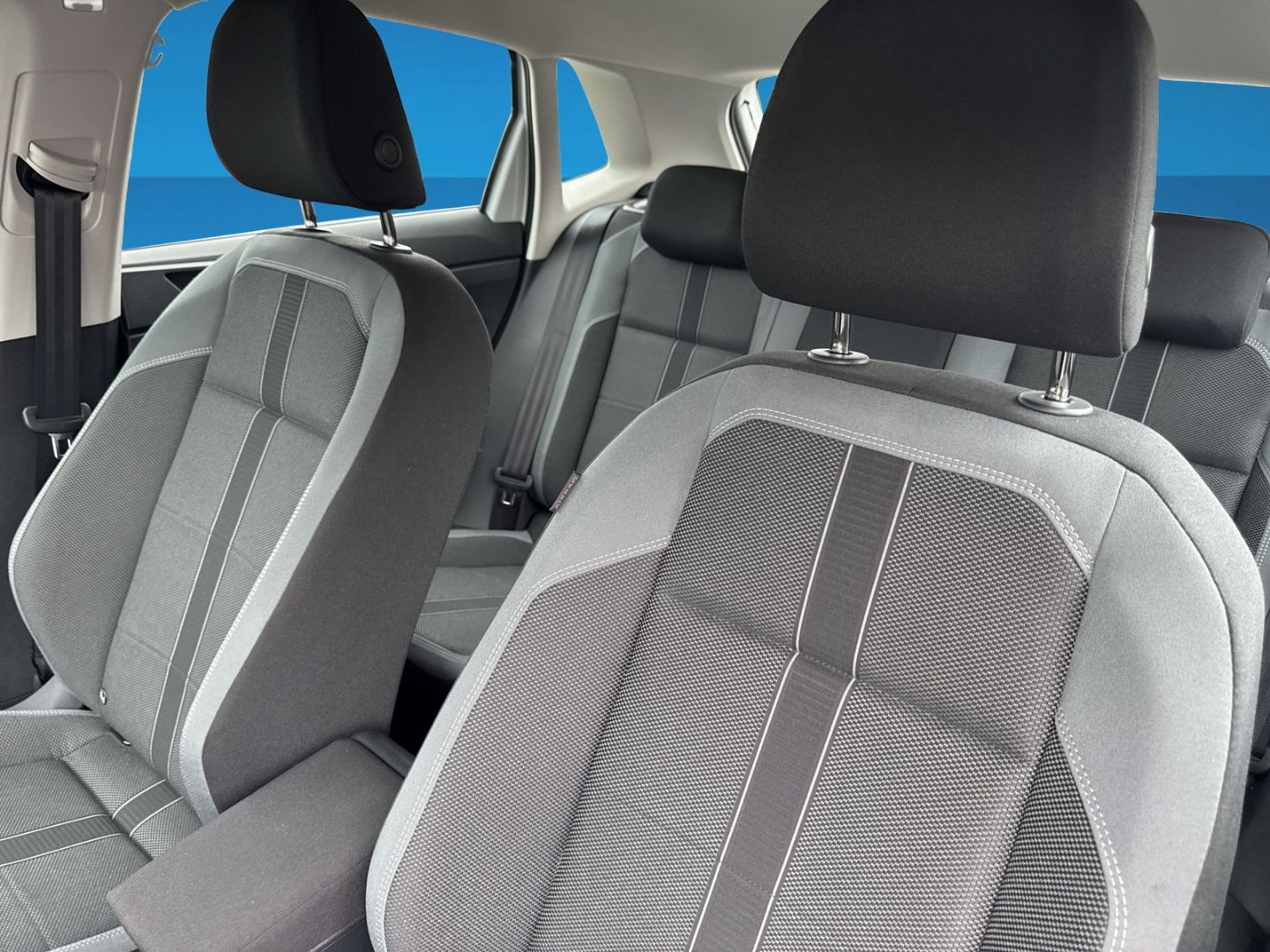 Fahrzeugabbildung Volkswagen Polo 1.0 TSI Style Rear View Navi  Climatronic