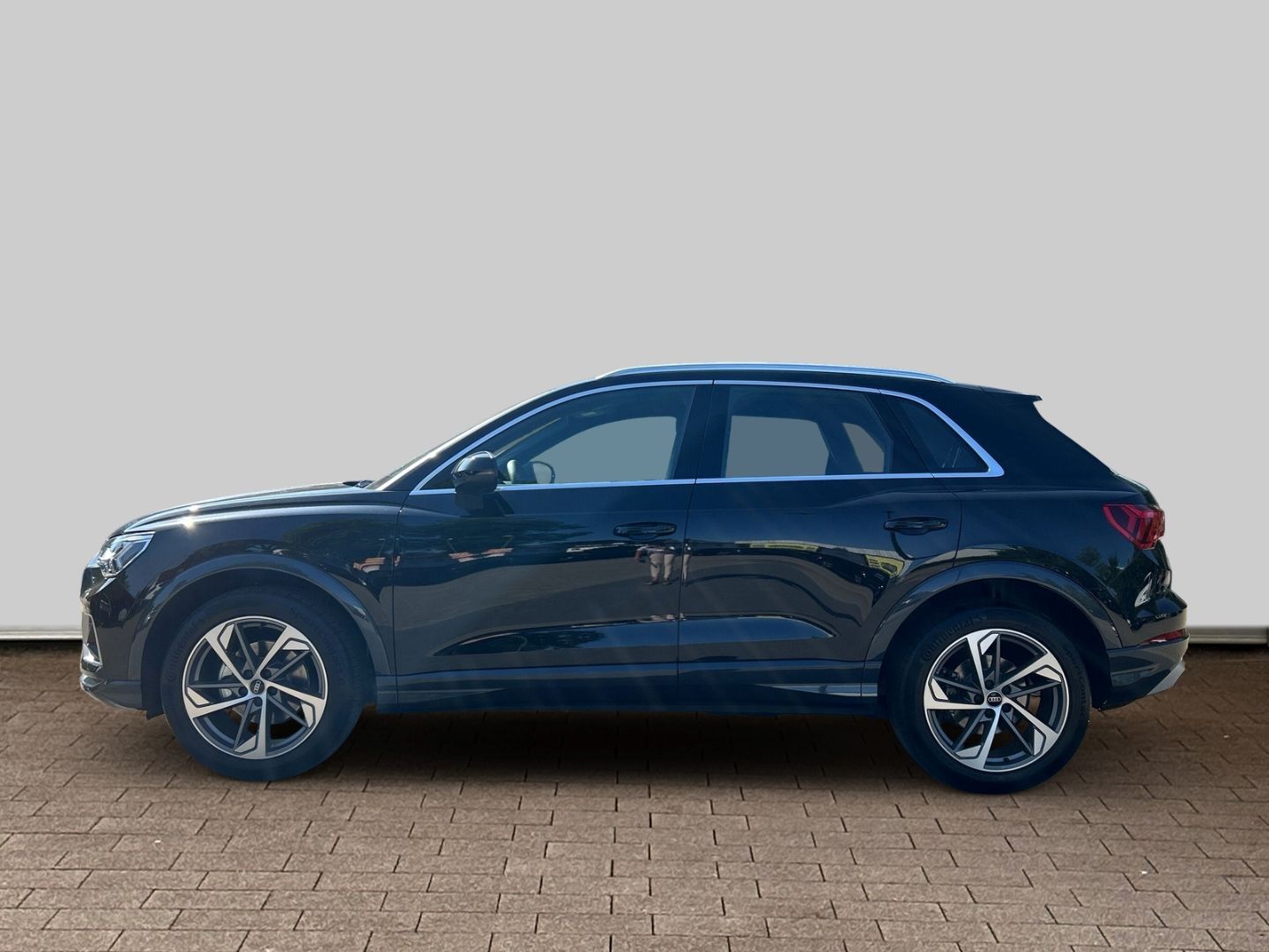 Fahrzeugabbildung Audi Q3 ADVANCED 35 TFSI LED+AHK+VIRTUAL+NAVI+CARPLAY